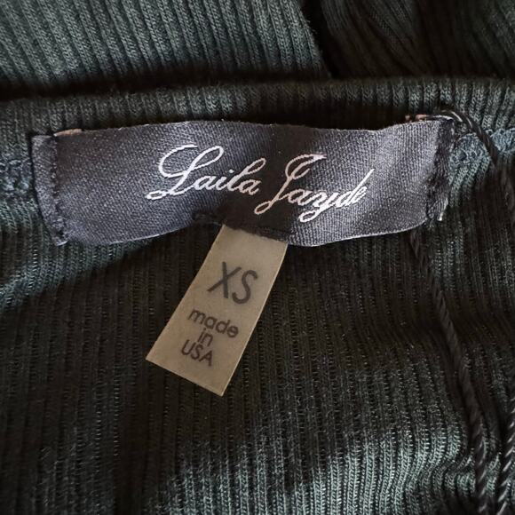 Laila Jayde Ribbed Fitted Half Sleeve Round Neck Top Green NWT Size XS - Picture 6 of 9